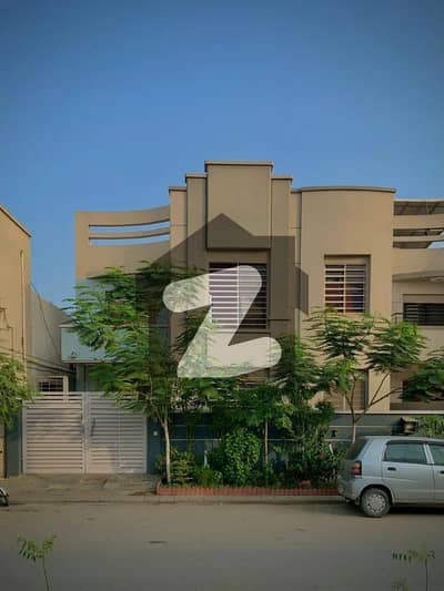 صائمہ لگژری ہومز کراچی میں 4 کمروں کا 10 مرلہ مکان 3.7 کروڑ میں برائے فروخت۔