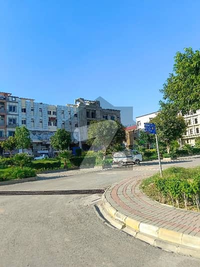 ٹاپ سٹی 1 - بلاک بی ٹاپ سٹی 1,اسلام آباد میں 1 کنال رہائشی پلاٹ 3.25 کروڑ میں برائے فروخت۔