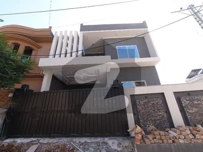 گلشن آباد راولپنڈی میں 7 کمروں کا 12 مرلہ مکان 3.75 کروڑ میں برائے فروخت۔