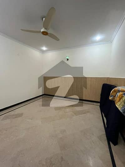 ground portion for rent 7 marla