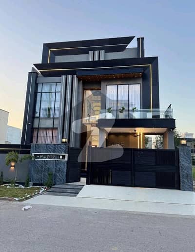 Prime Location 10 Marla House In Citi Housing Society For sale At Good Location