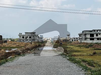 50x90 Kanal Street 800 main road plot for Sale G-14/4