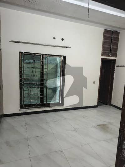 ہائی کورٹ سوسائٹی فیز 2 ہائی کورٹ سوسائٹی,لاہور میں 1 کمرے کا 4 مرلہ زیریں پورشن 27.0 ہزار میں کرایہ پر دستیاب ہے۔