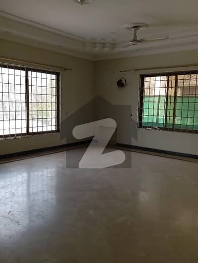 UPPER PORTION FOR RENT IN 3,BED