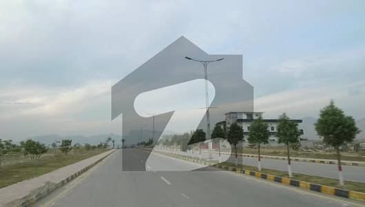 3200 Square Feet Residential Plot available for sale in B-17 if you hurry