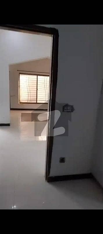 5 MARLA LOWER PORTION AVAILABLE FOR RENT IN EDEN BOLIVARD HOUSING SOCIETY COLLEGE ROAD LAHORE
