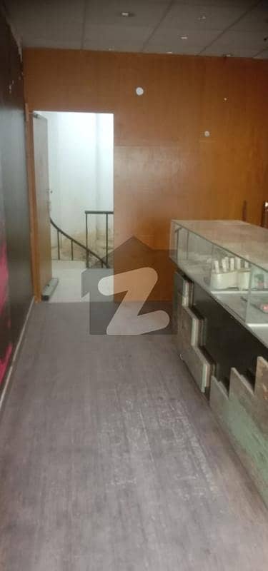 ڈی ایچ اے فیز 6 ڈی ایچ اے ڈیفینس,کراچی میں 1 مرلہ Studio دکان 1.2 لاکھ میں کرایہ پر دستیاب ہے۔