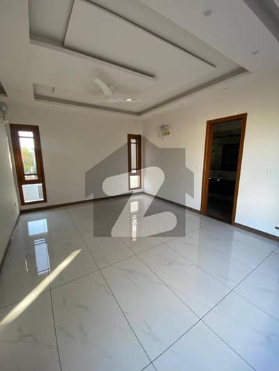 BRAND NEW 500 YARD LUXURY BANGLOW FOR RENT