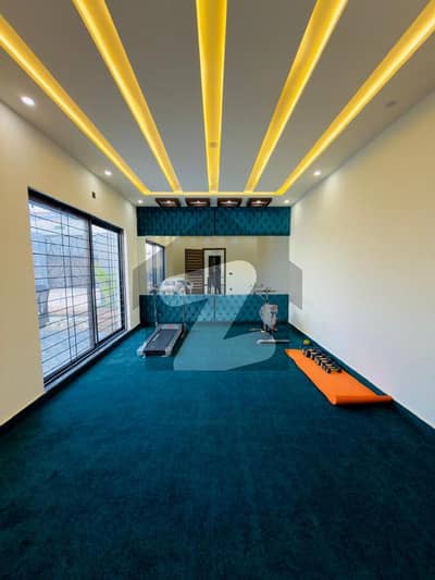 نیسپاک سکیم فیز 3 ڈیفینس روڈ,لاہور میں 6 کمروں کا 1 کنال مکان 2.75 لاکھ میں کرایہ پر دستیاب ہے۔