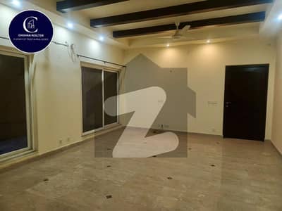 ڈی ایچ اے فیز 3 - بلاک زیڈ فیز 3,ڈیفنس (ڈی ایچ اے),لاہور میں 4 کمروں کا 1 کنال مکان 8.5 کروڑ میں برائے فروخت۔