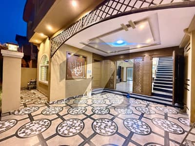 بحریہ ٹاؤن فیز 8 ۔ ابو بکر بلاک بحریہ ٹاؤن فیز 8 ۔ سفاری ویلی,بحریہ ٹاؤن فیز 8,بحریہ ٹاؤن راولپنڈی,راولپنڈی میں 5 کمروں کا 7 مرلہ مکان 2.9 کروڑ میں برائے فروخت۔