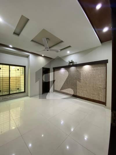 10 Marla House For Sale In Jasmine Block Prime Location | Best Investment Opportunity