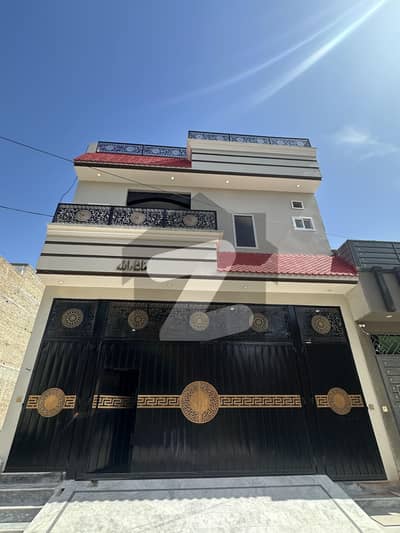 ریگی ماڈل ٹاؤن فیز 3 ۔ بلاک ڈی2 ریگی ماڈل ٹاؤن فیز 3,ریگی ماڈل ٹاؤن,پشاور میں 8 کمروں کا 5 مرلہ مکان 2.9 کروڑ میں برائے فروخت۔