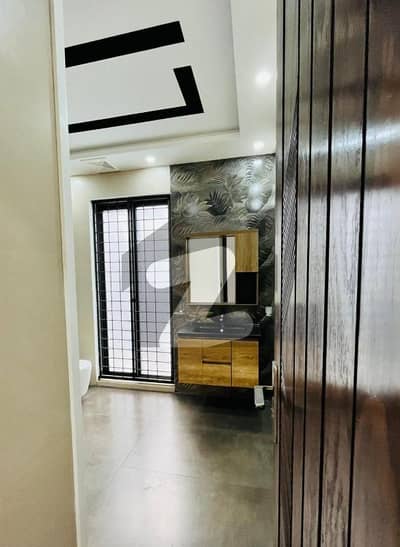 10 Marla house for sale