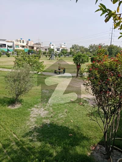 HOT LOCATION PLOT FOR SALE/TIP PH2 18 MARLA PLOT FOR SALE/LAHORE PROPERTY FOR SALE