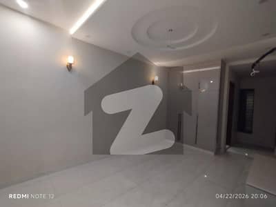 سمن آباد لاہور میں 3 کمروں کا 10 مرلہ بالائی پورشن 95.0 ہزار میں کرایہ پر دستیاب ہے۔