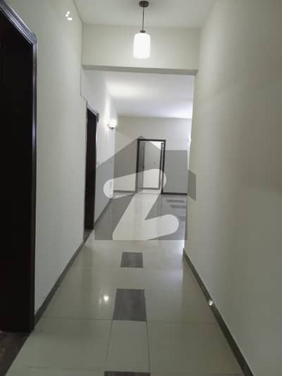 12 MARLA 4 BEDROOM APARTMENT AVAILABLE FOR RENT