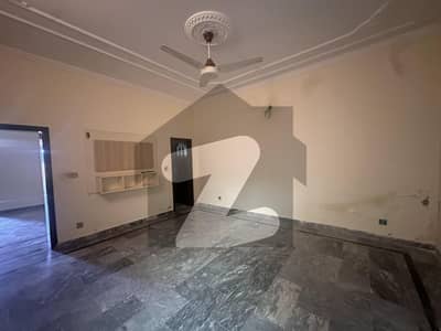 شاہ اللہ دتہ اسلام آباد میں 3 کمروں کا 1 کنال زیریں پورشن 70.0 ہزار میں کرایہ پر دستیاب ہے۔