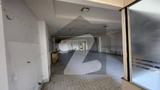 شاہراہِ فیصل کراچی میں 2 کمروں کا 8 مرلہ دفتر 1.8 لاکھ میں کرایہ پر دستیاب ہے۔