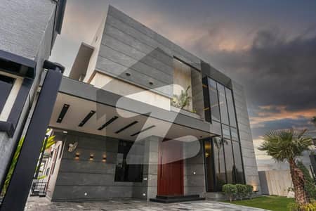 ڈی ایچ اے فیز 6 ڈیفنس (ڈی ایچ اے),لاہور میں 5 کمروں کا 1 کنال مکان 12.7 کروڑ میں برائے فروخت۔