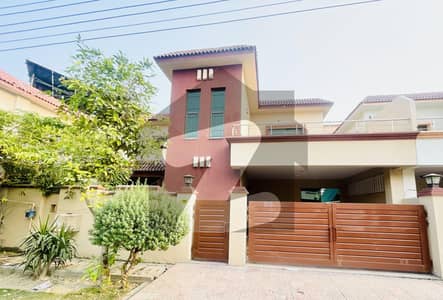 10 Marla 3 Bedroom House With Attached Bathrooms Available For Askari 11 Lahore