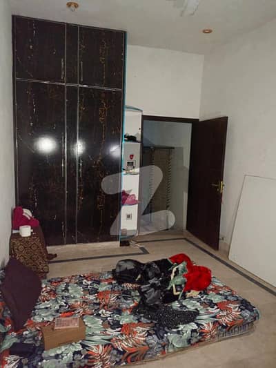 والٹن روڈ لاہور میں 1 کمرے کا 2 مرلہ زیریں پورشن 25.0 ہزار میں کرایہ پر دستیاب ہے۔