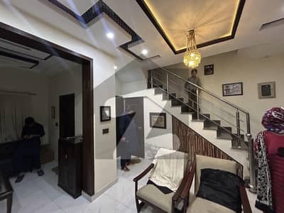 پیراگون سٹی لاہور میں 3 کمروں کا 4 مرلہ مکان 75.0 ہزار میں کرایہ پر دستیاب ہے۔