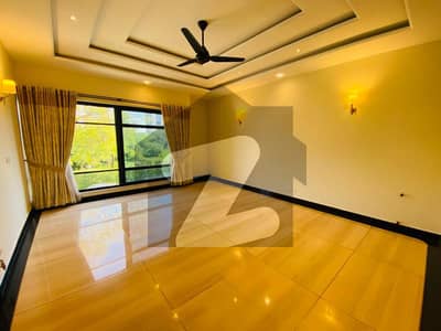 ایف ۔ 7 اسلام آباد میں 8 کمروں کا 2 کنال مکان 22.4 لاکھ میں کرایہ پر دستیاب ہے۔