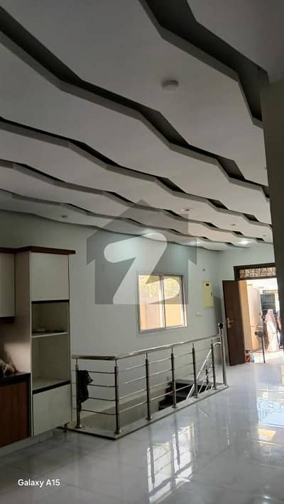 باتھ آئی لینڈ کراچی میں 3 کمروں کا 9 مرلہ فلیٹ 5.5 کروڑ میں برائے فروخت۔