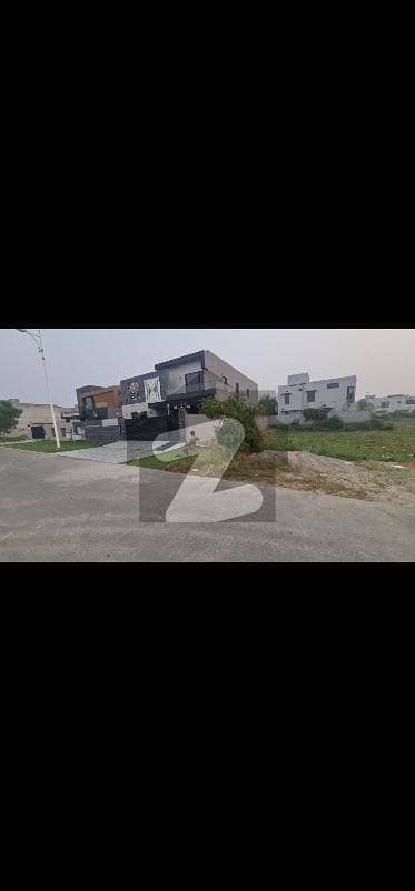 ڈی ایچ اے فیز 6 - بلاک ای فیز 6,ڈیفنس (ڈی ایچ اے),لاہور میں 2 کنال رہائشی پلاٹ 13.95 کروڑ میں برائے فروخت۔