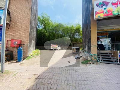 بحریہ ٹاؤن فیز 8 بحریہ ٹاؤن راولپنڈی,راولپنڈی میں 6 مرلہ کمرشل پلاٹ 5.99 کروڑ میں برائے فروخت۔