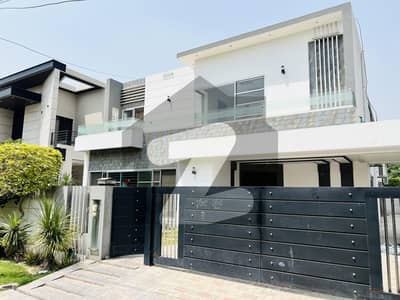 ڈی ایچ اے فیز 4 ڈیفنس (ڈی ایچ اے),لاہور میں 5 کمروں کا 1 کنال مکان 3.5 لاکھ میں کرایہ پر دستیاب ہے۔