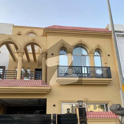 I SELL 5 MARLA SLIGHTLY USED HOUSE IN BAHRIA ORCHARD LAHORE. PHASE 2. Price 1.55 crore Final