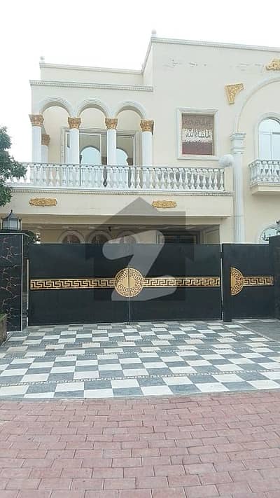 بحریہ آرچرڈ لاہور میں 3 کمروں کا 12 مرلہ بالائی پورشن 60.0 ہزار میں کرایہ پر دستیاب ہے۔