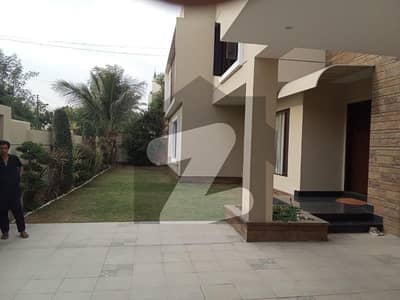 ڈی ایچ اے فیز 6 ڈی ایچ اے ڈیفینس,کراچی میں 4 کمروں کا 1 کنال زیریں پورشن 4.25 لاکھ میں کرایہ پر دستیاب ہے۔