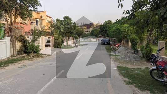 5 Marla House Available For Rent In Eden Gardens.