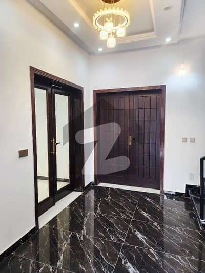 اتحاد ٹاؤن فیز ١ اتحاد ٹاؤن,رائیونڈ روڈ,لاہور میں 4 کمروں کا 10 مرلہ زیریں پورشن 80.0 ہزار میں کرایہ پر دستیاب ہے۔