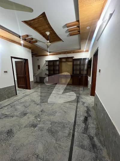 بنی گالہ اسلام آباد میں 2 کمروں کا 5 مرلہ زیریں پورشن 35.0 ہزار میں کرایہ پر دستیاب ہے۔