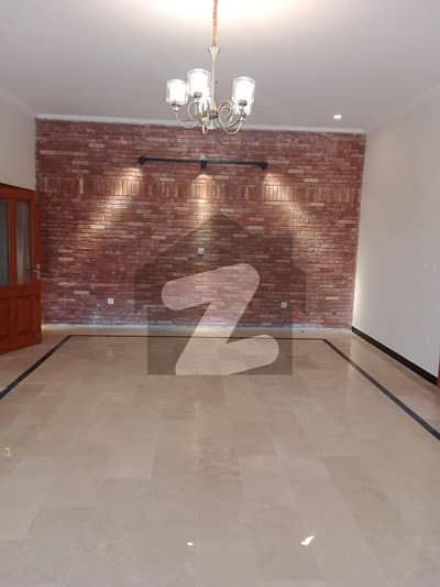 1 Kanal Brand New Ground Portion Park Enclave phase-1