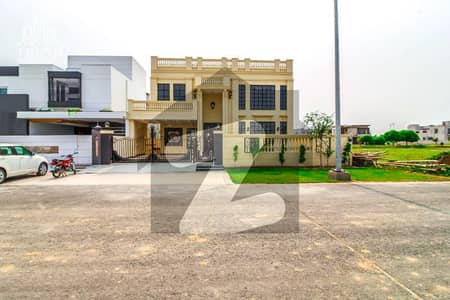 ڈی ایچ اے فیز 6 - بلاک ایم فیز 6,ڈیفنس (ڈی ایچ اے),لاہور میں 5 کمروں کا 1 کنال مکان 8.99 کروڑ میں برائے فروخت۔