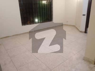 ڈی ایچ اے فیز 2 - بلاک کیو فیز 2,ڈیفنس (ڈی ایچ اے),لاہور میں 2 کمروں کا 10 مرلہ مکان 1.02 لاکھ میں کرایہ پر دستیاب ہے۔