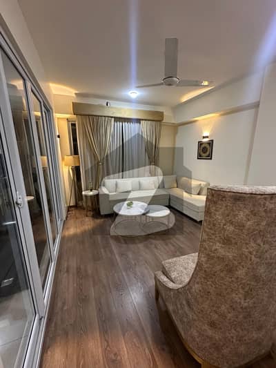 لکی وَن آپارٹمنٹ راشد منہاس روڈ,کراچی میں 4 کمروں کا 11 مرلہ فلیٹ 2.1 لاکھ میں کرایہ پر دستیاب ہے۔