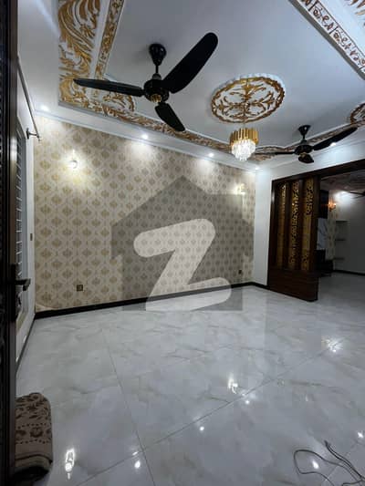 گلبرگ ریزیڈنشیا گلبرگ,اسلام آباد میں 4 کمروں کا 7 مرلہ مکان 1.4 لاکھ میں کرایہ پر دستیاب ہے۔