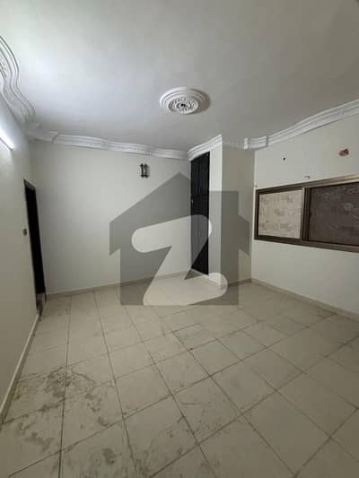 Beautifully Renovated 1st Floor Portion - 2 Bed DD - Block 4A