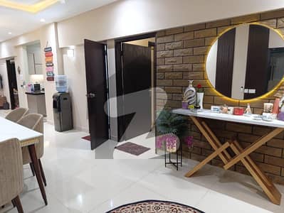 خالد بِن ولید روڈ کراچی میں 3 کمروں کا 8 مرلہ فلیٹ 7.5 کروڑ میں برائے فروخت۔