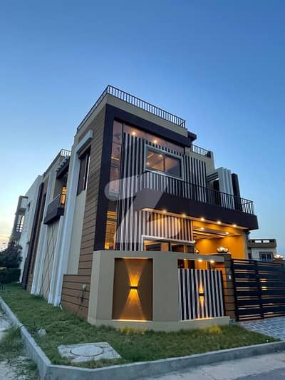 سٹی ہاؤسنگ سکیم جہلم میں 4 کمروں کا 5 مرلہ مکان 1.8 کروڑ میں برائے فروخت۔