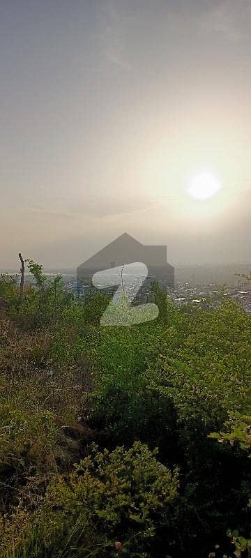 3.3 kenal plat available in bani gala rawal dem margala wu available plat back said imran kahan house demand 11 karoor 50 lack