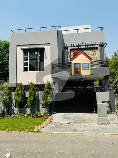 ڈی ایچ اے فیز 5 ڈیفنس (ڈی ایچ اے),لاہور میں 3 کمروں کا 5 مرلہ مکان 2.75 کروڑ میں برائے فروخت۔