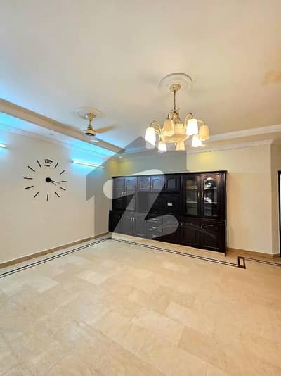 24 Marla (60100) Upper Portion With Separate Gate All Facilities Car Parking Boring G-14/4