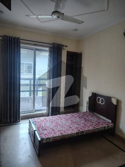 گرین ایونیو اسلام آباد میں 2 کمروں کا 5 مرلہ زیریں پورشن 41.0 ہزار میں کرایہ پر دستیاب ہے۔